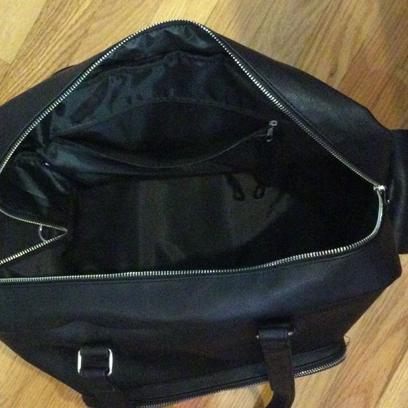 Black Overnight Travel Bag - Picture 10 of 13